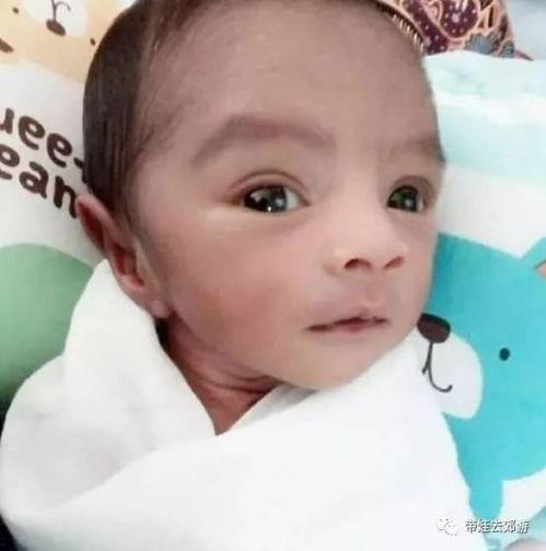网红大眼睛男宝宝,萌态可掬俘获无数粉丝心