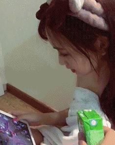 妹子的搞笑图片